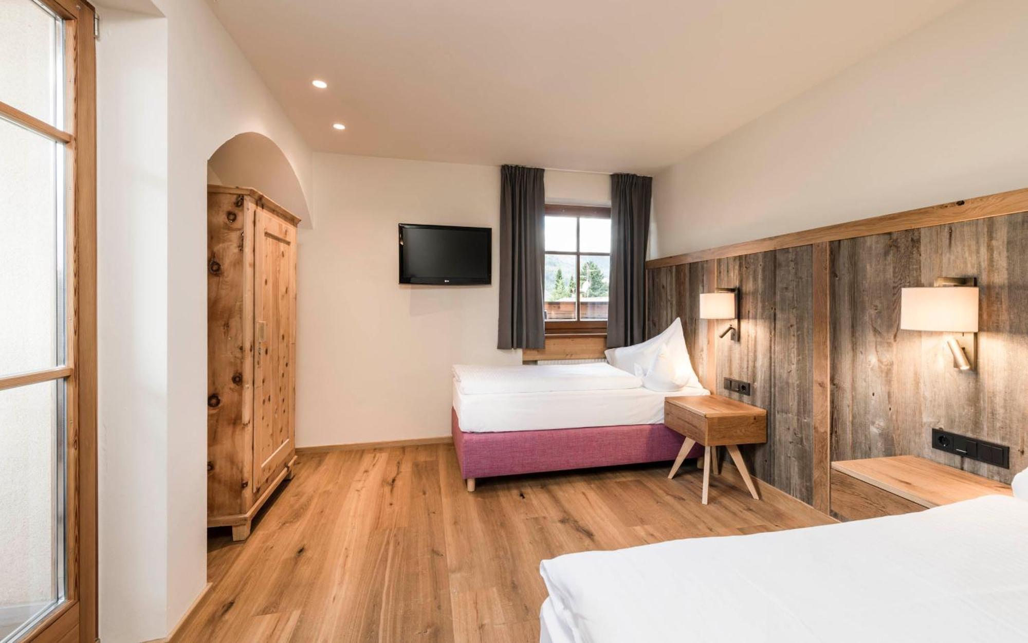 Mirabell Dolomites Hotel - Luxury Ayurveda & Spa Olang Exteriör bild