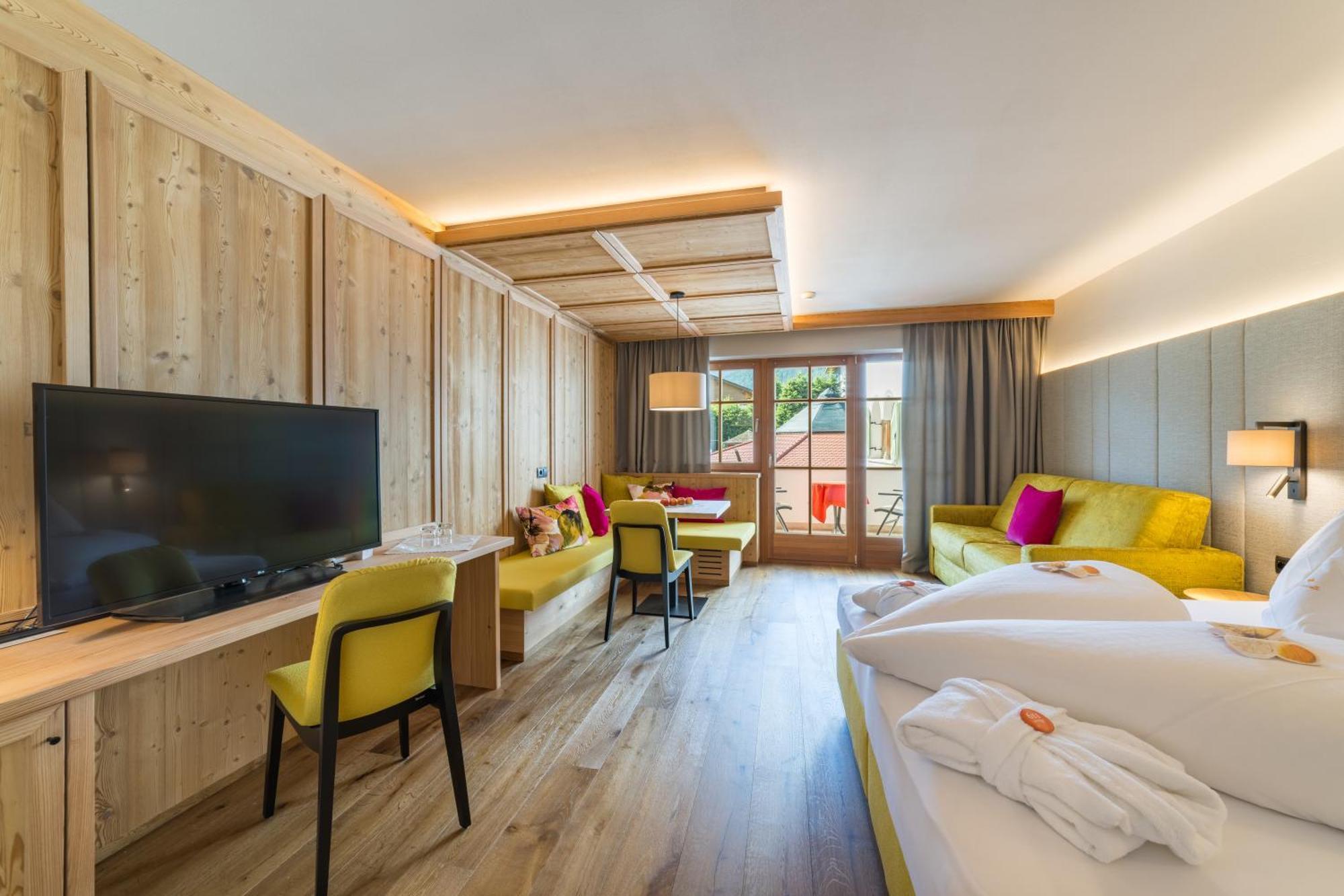 Mirabell Dolomites Hotel - Luxury Ayurveda & Spa Olang Exteriör bild