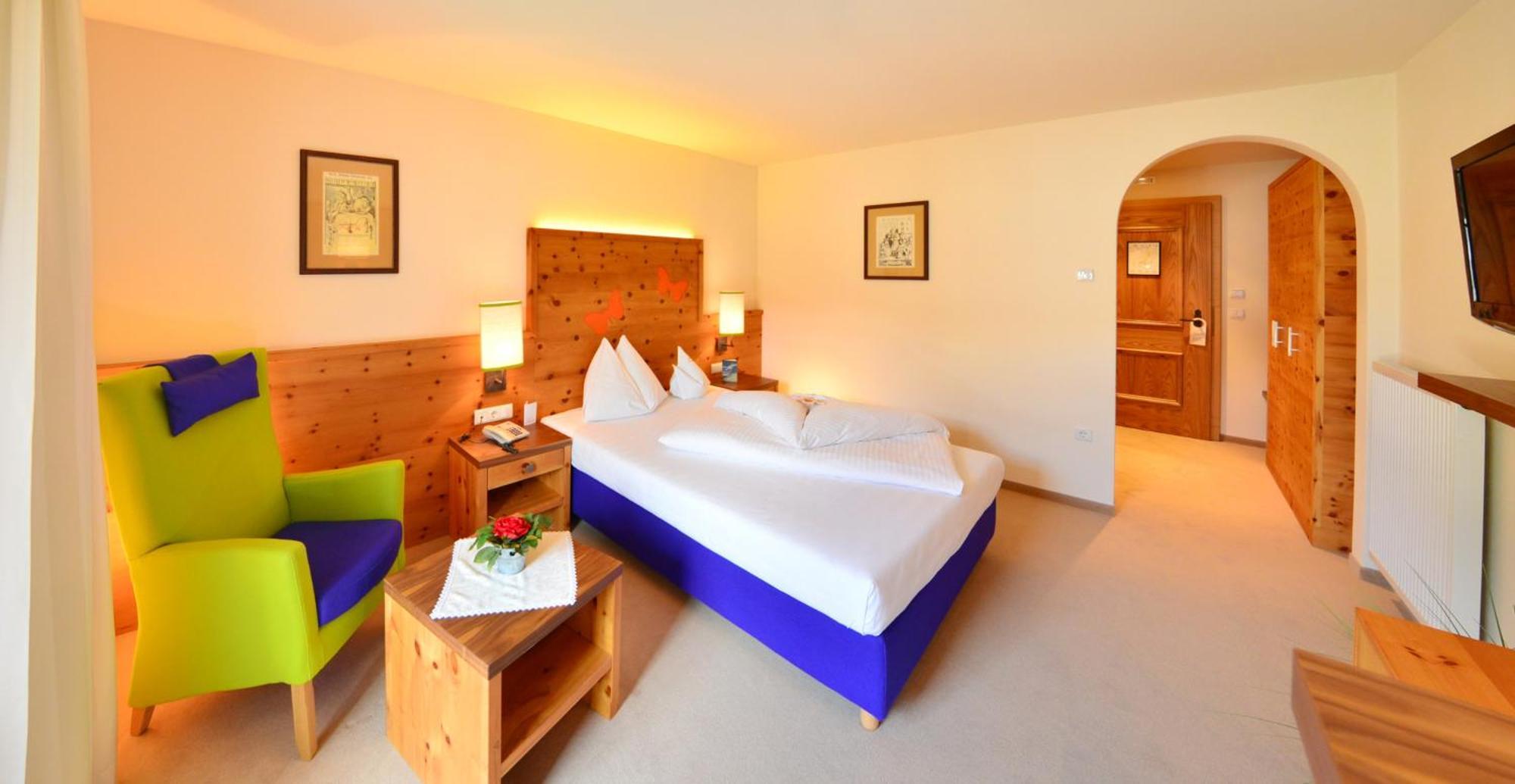 Mirabell Dolomites Hotel - Luxury Ayurveda & Spa Olang Exteriör bild