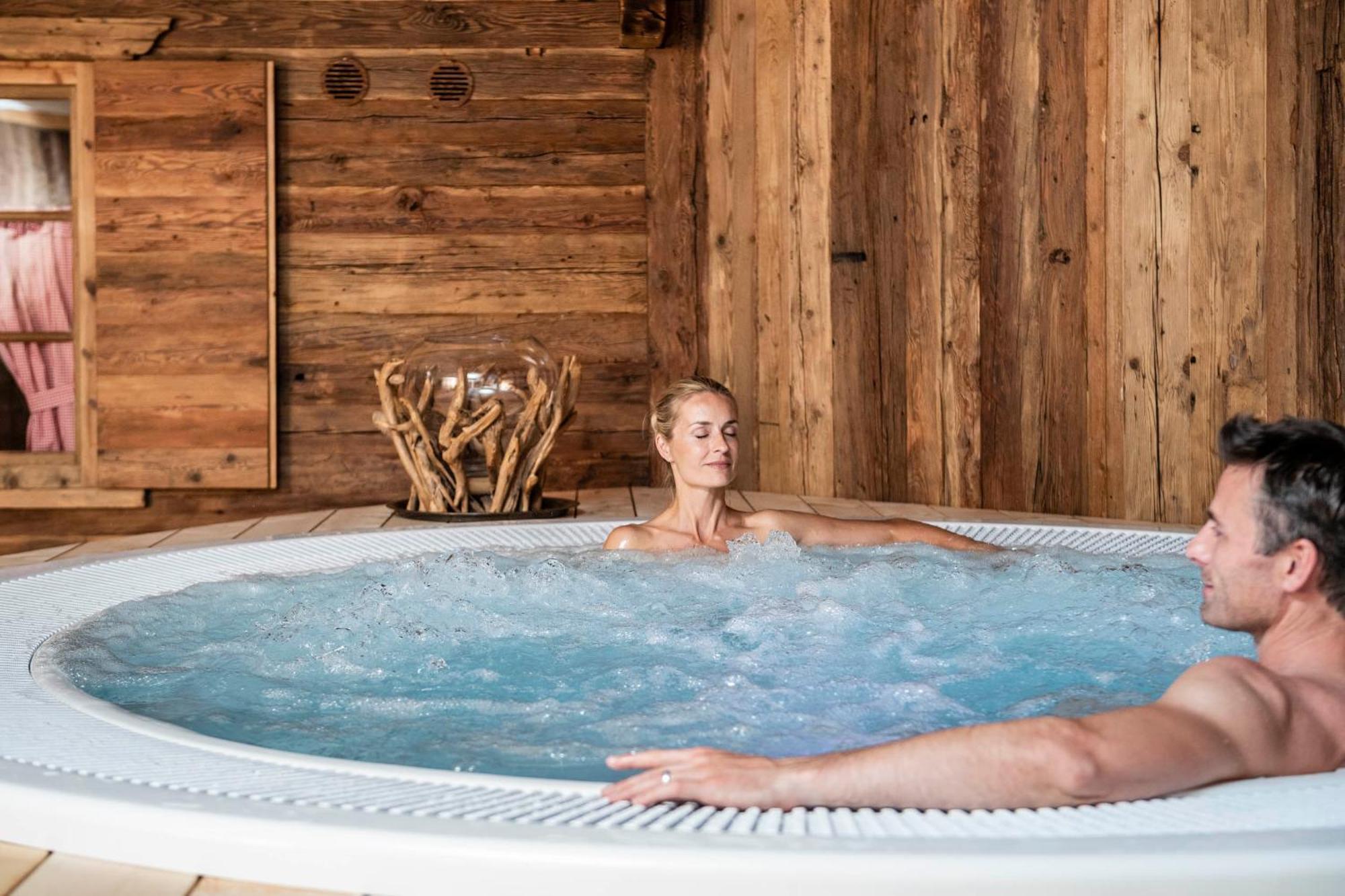 Mirabell Dolomites Hotel - Luxury Ayurveda & Spa Olang Exteriör bild
