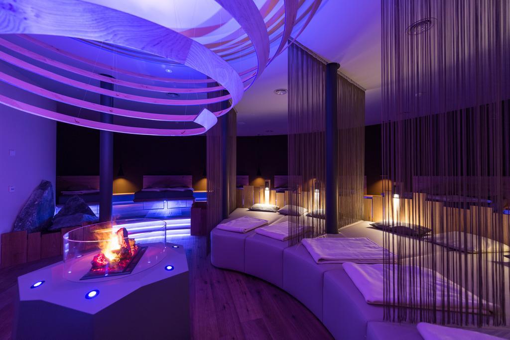 Mirabell Dolomites Hotel - Luxury Ayurveda & Spa Olang Exteriör bild