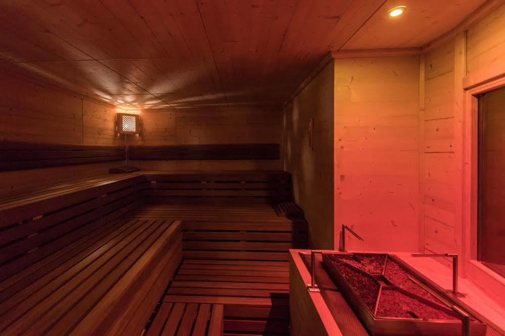 Mirabell Dolomites Hotel - Luxury Ayurveda & Spa Olang Exteriör bild