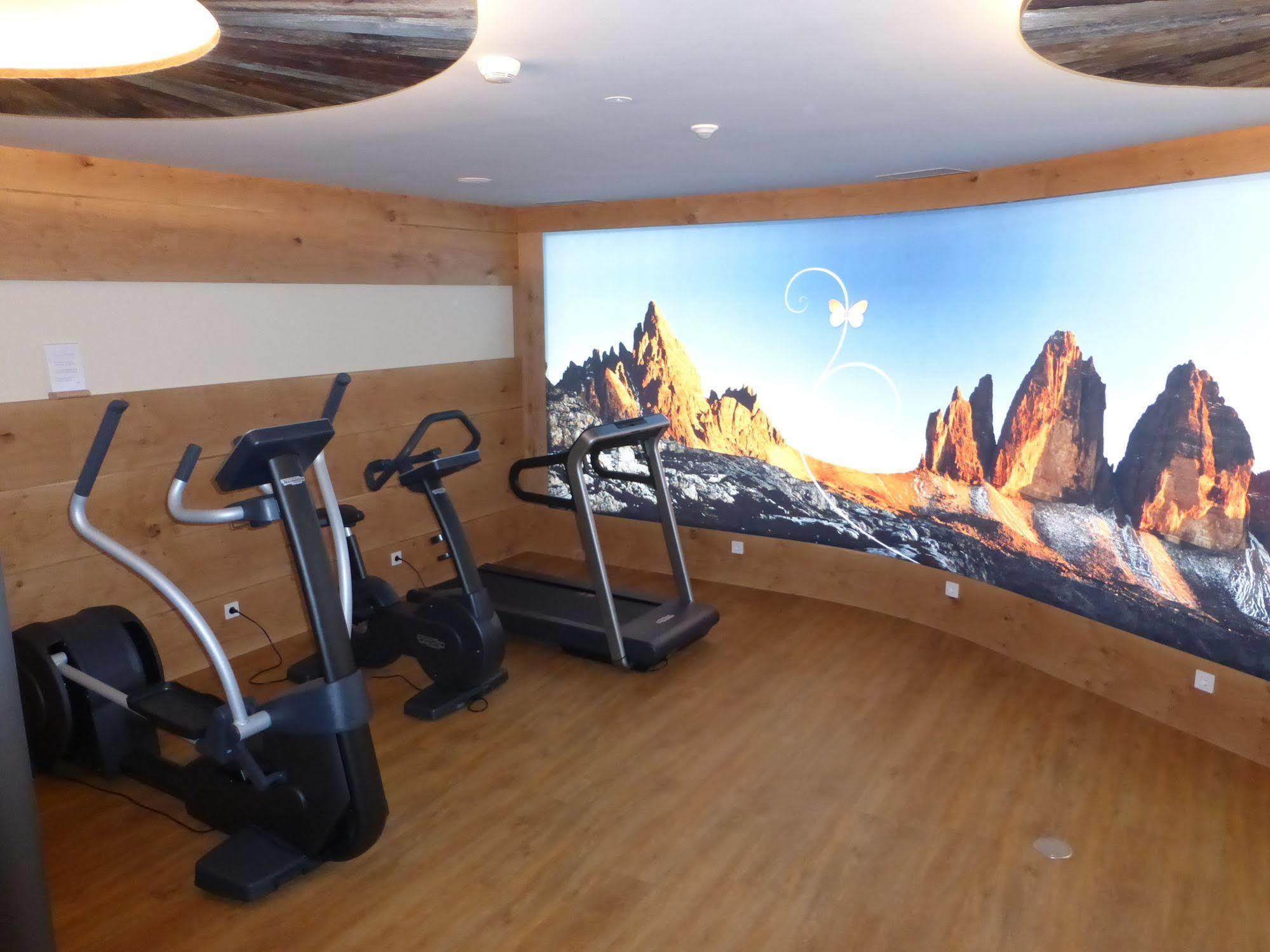 Mirabell Dolomites Hotel - Luxury Ayurveda & Spa Olang Exteriör bild
